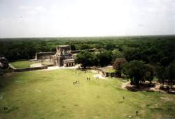 Der Ballspielplatz von Chichen Itza